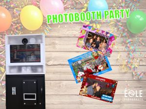 un photobooth "party" avec des photos aux cadres personnalisés à droite